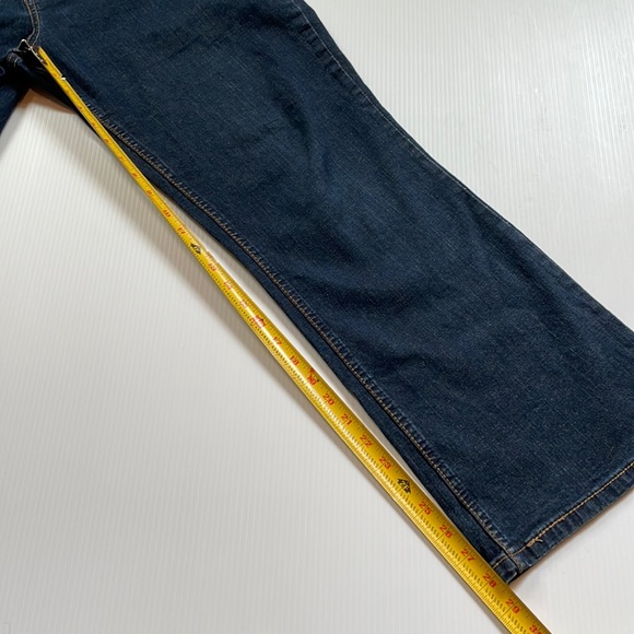 Levi Strauss & Co, at waist, dark wash, bootcut jean, women’s size 14 Short - Picture 9 of 13